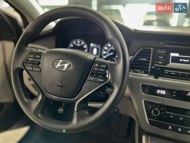 Седан Hyundai Sonata 2016 в Николаеве