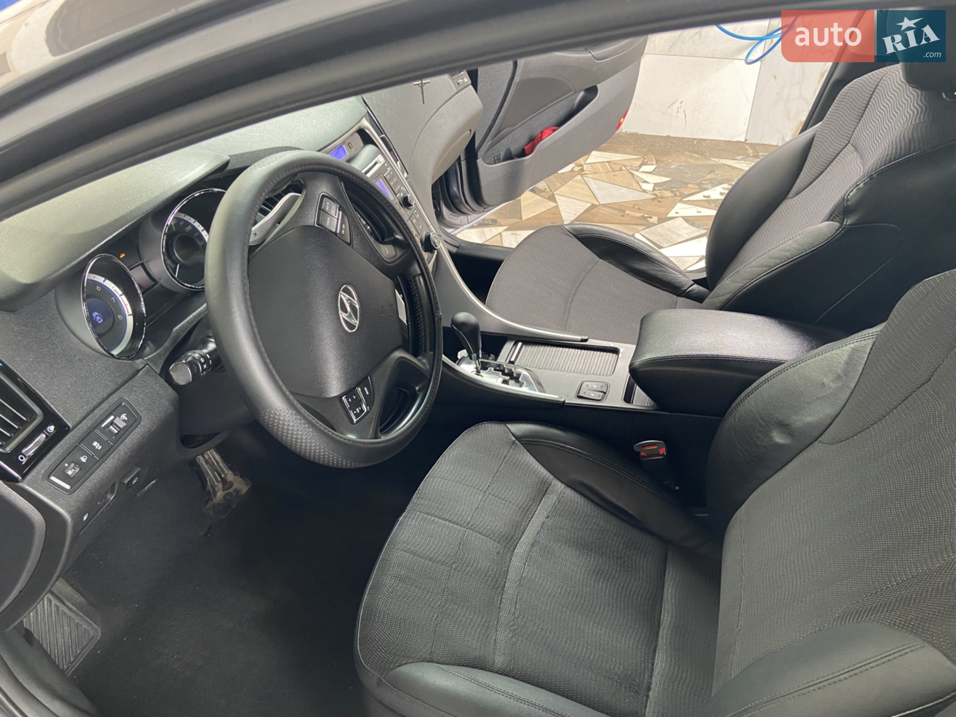 2011 Hyundai Sonata - мініатюра 23