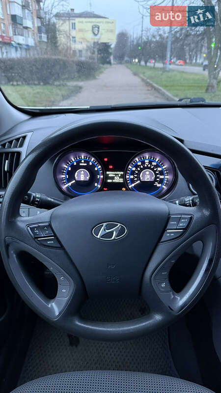Седан Hyundai Sonata 2013 в Коростене