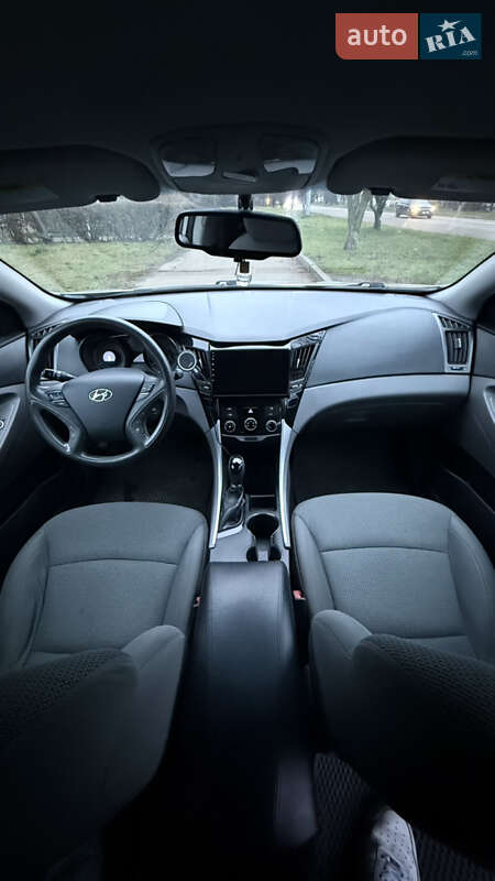 Седан Hyundai Sonata 2013 в Коростене