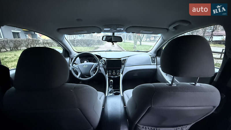 Седан Hyundai Sonata 2013 в Коростене