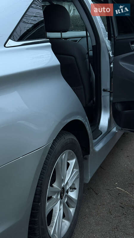 Седан Hyundai Sonata 2013 в Коростене