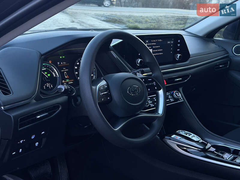 Седан Hyundai Sonata 2023 в Львове