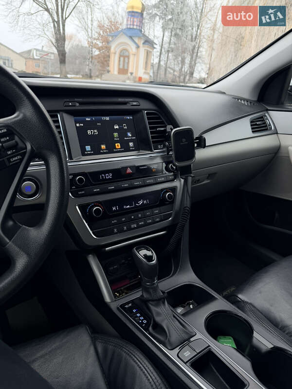 Седан Hyundai Sonata 2016 в Черновцах