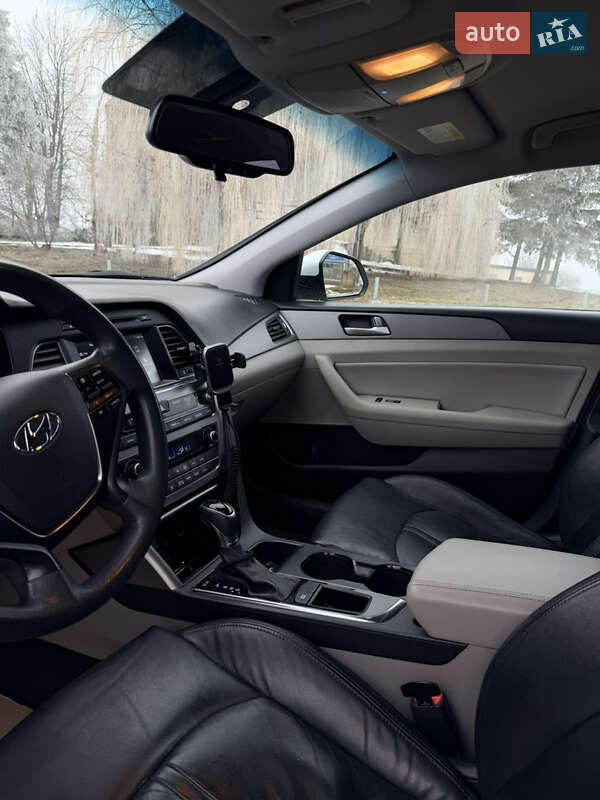Седан Hyundai Sonata 2016 в Черновцах