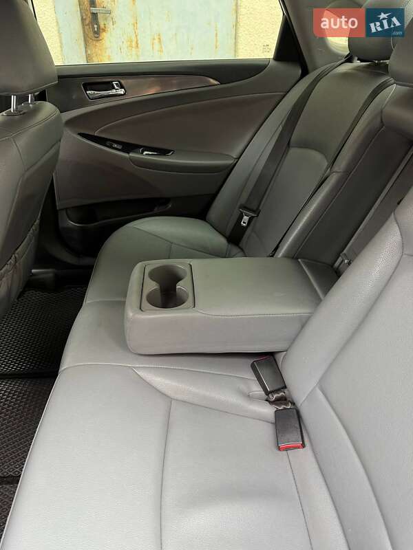 Седан Hyundai Sonata 2014 в Киеве фото 16 Седан Hyundai Sonata 2014 в Киеве