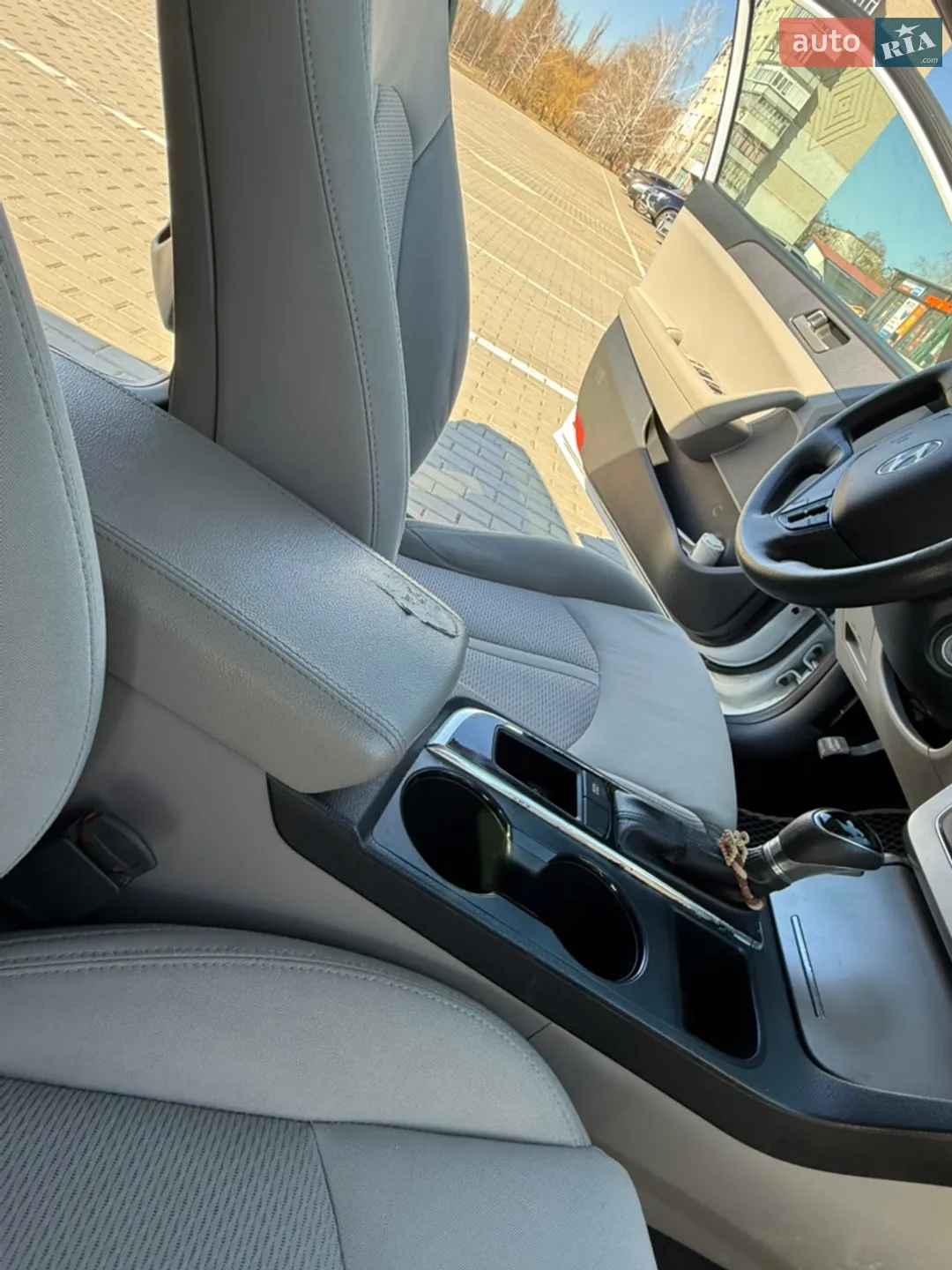 2017 Hyundai Sonata - мініатюра 25