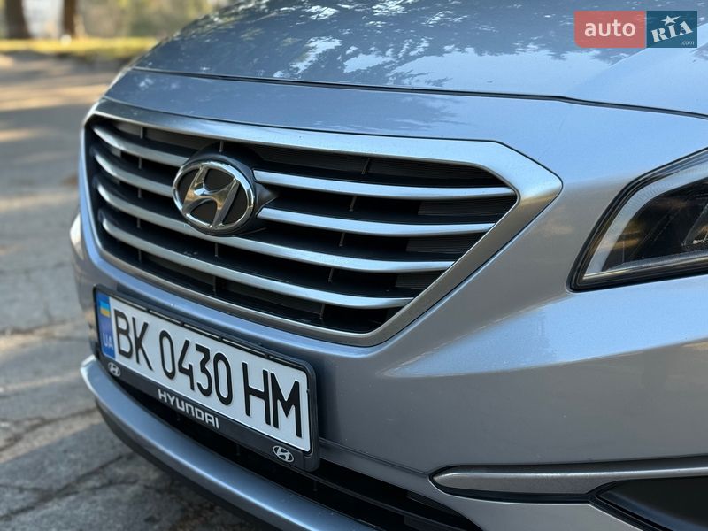 Седан Hyundai Sonata 2016 в Ровно