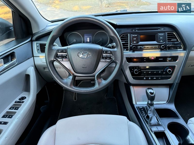 Седан Hyundai Sonata 2016 в Ровно