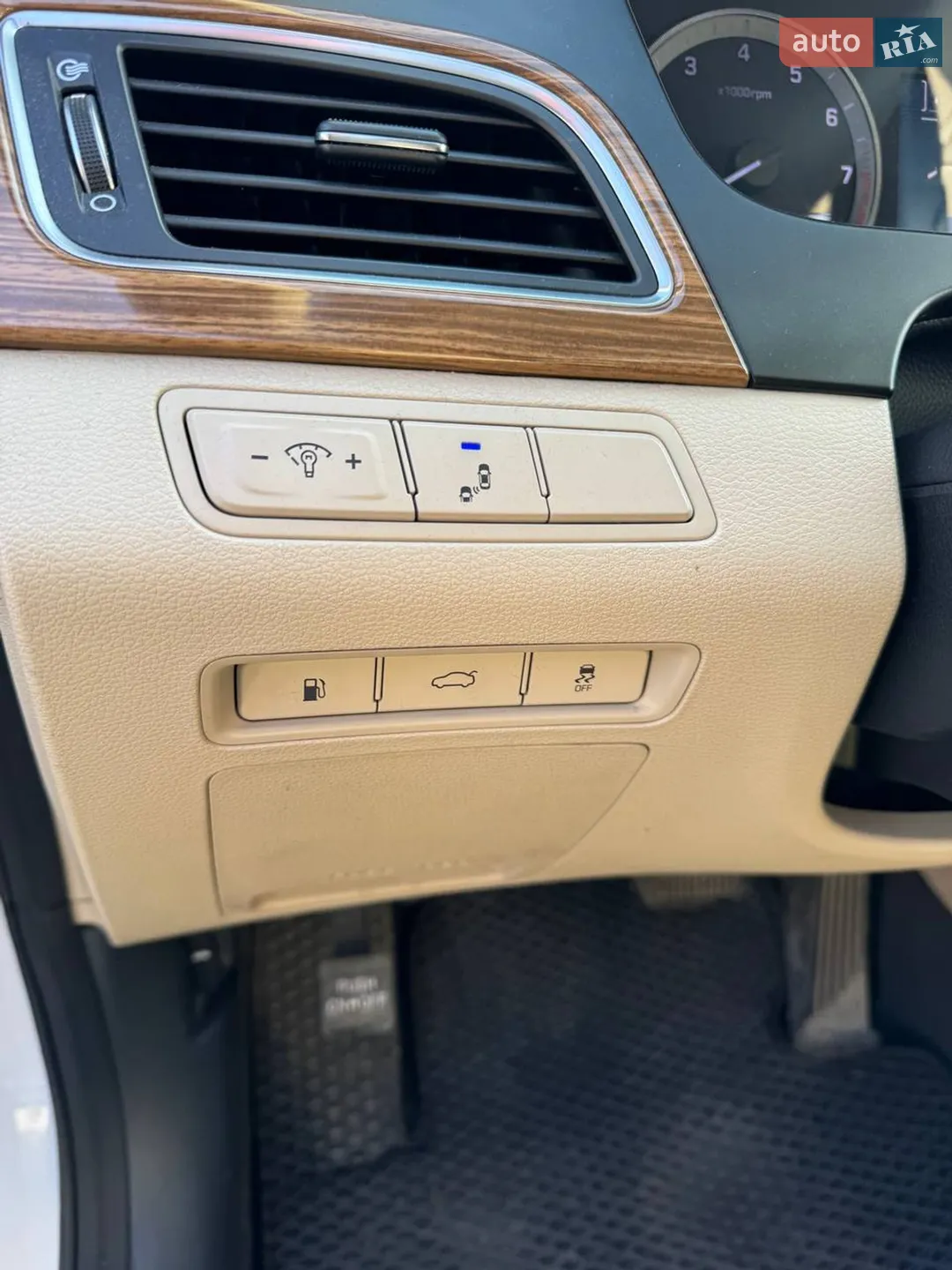 2014 Hyundai Sonata - мініатюра 8