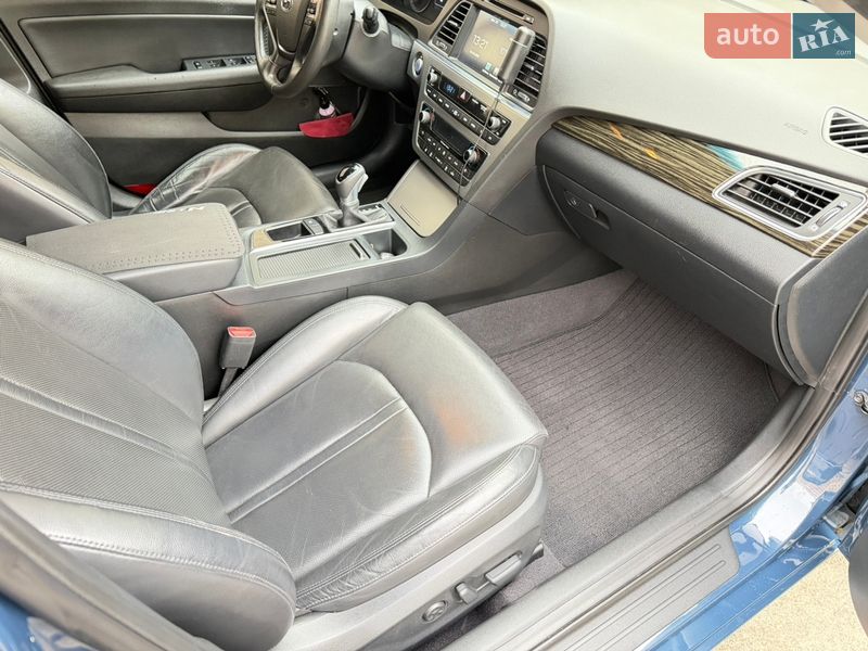 Седан Hyundai Sonata 2016 в Софиевской Борщаговке