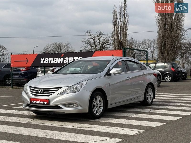 Hyundai Sonata 2012