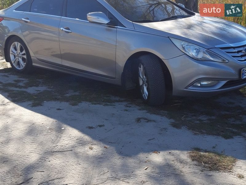 Седан Hyundai Sonata 2010 в Ромнах фото 35 Седан Hyundai Sonata 2010 в Ромнах