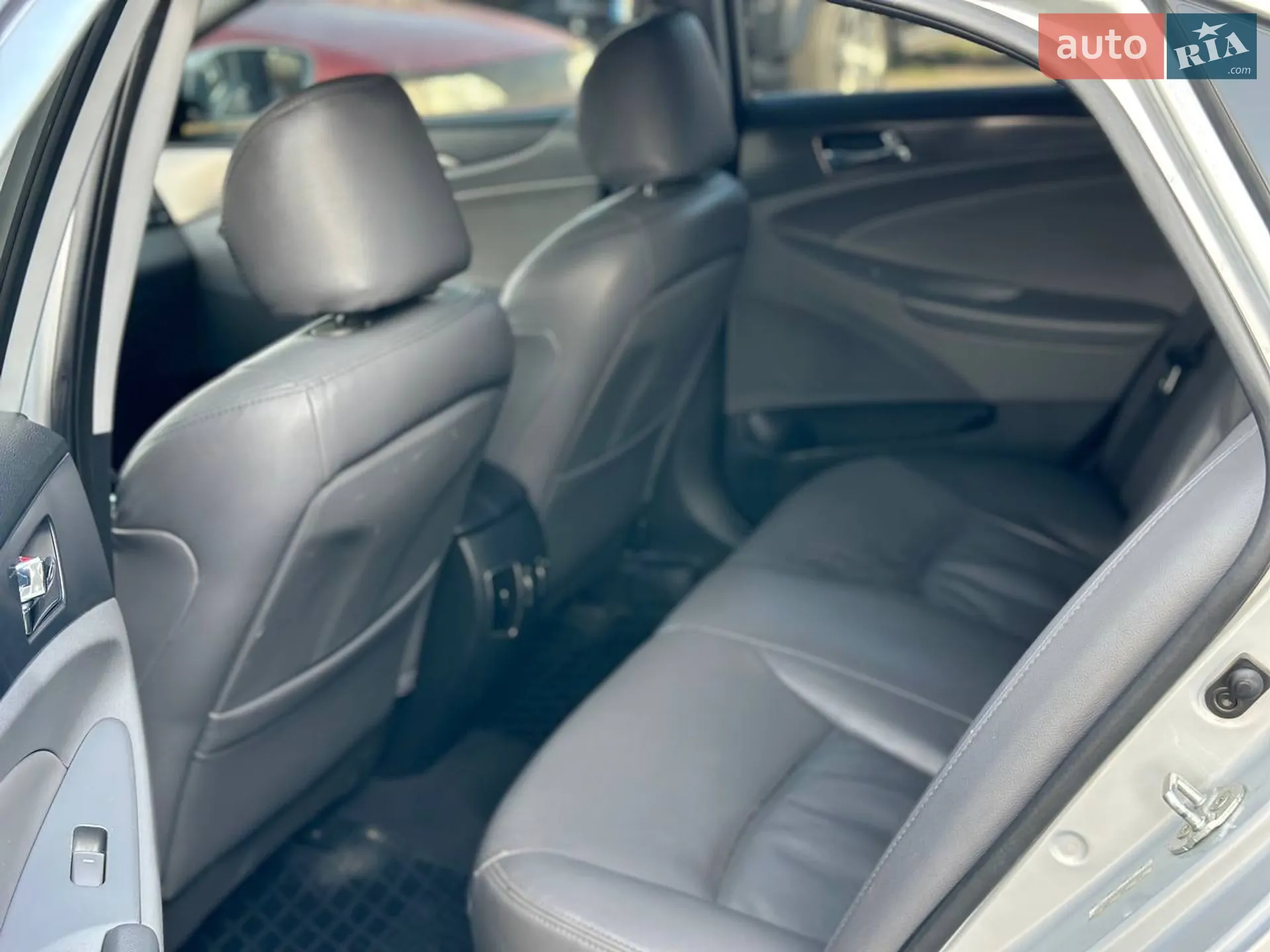 2011 Hyundai Sonata - мініатюра 9