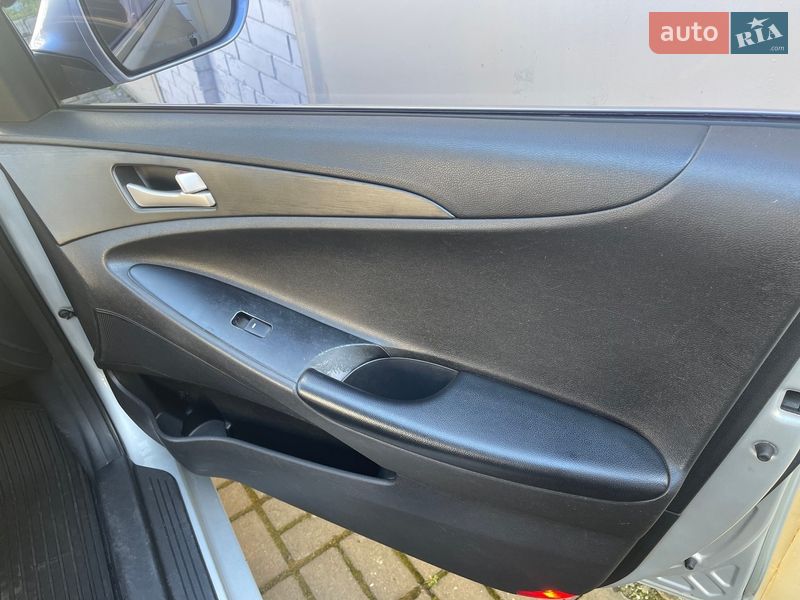 Седан Hyundai Sonata 2013 в Киеве фото 23 Седан Hyundai Sonata 2013 в Киеве