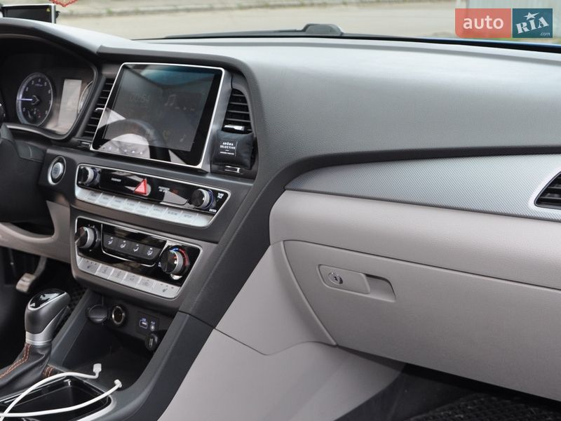 Седан Hyundai Sonata 2017 в Одессе
