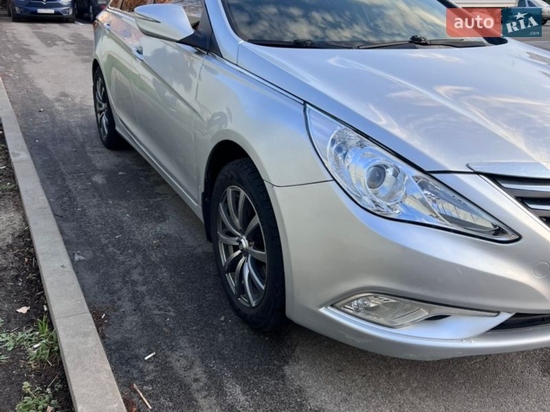 Седан Hyundai Sonata 2013 в Вишневом