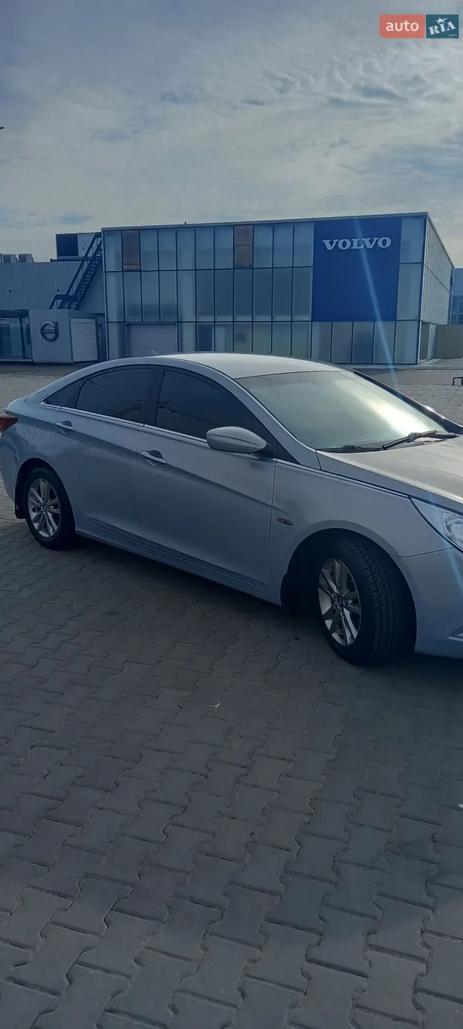 2011 Hyundai Sonata - мініатюра 12