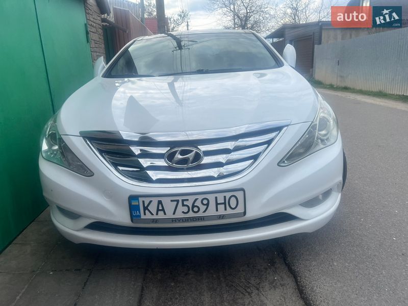 Hyundai Sonata 2011