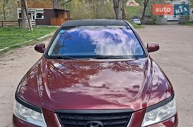 Седан Hyundai Sonata 2009 в Корсуне-Шевченковском