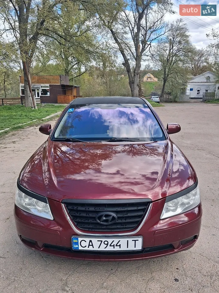2010 Hyundai Sonata - мініатюра 13