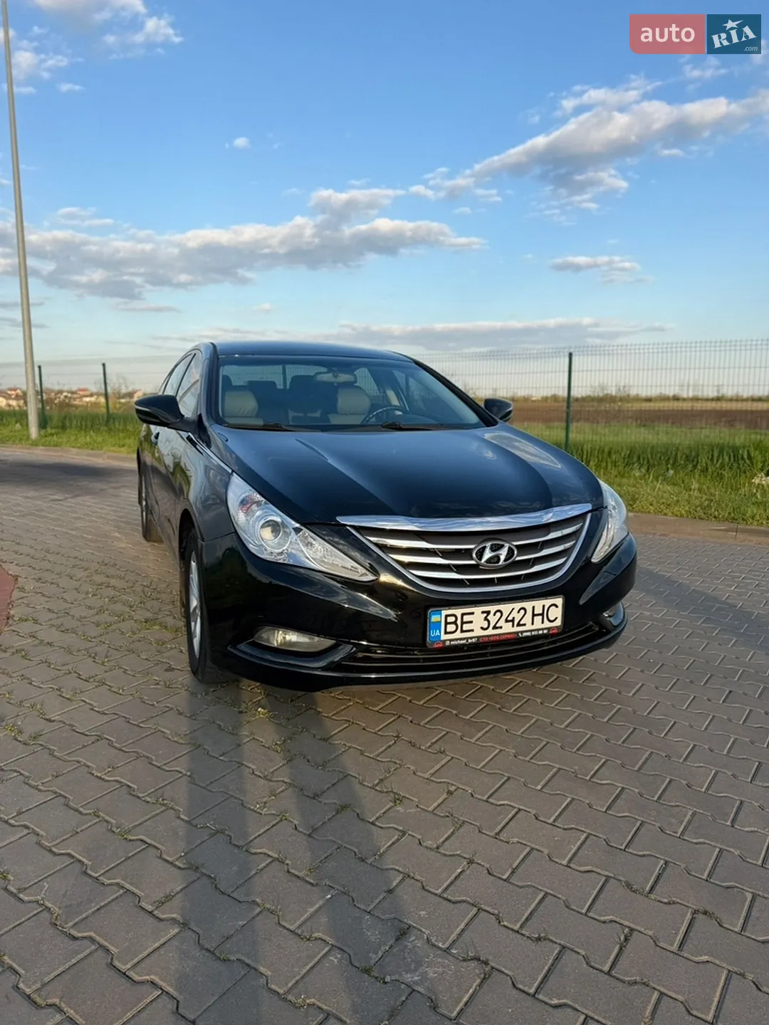 2011 Hyundai Sonata - мініатюра 2