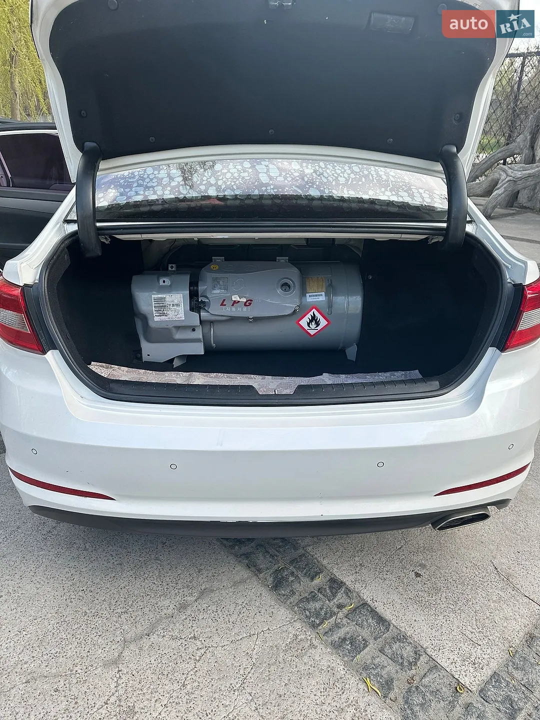 Hyundai Sonata 2016 VIN KMHE341DBHA261503 фото оголошення 14 з 18