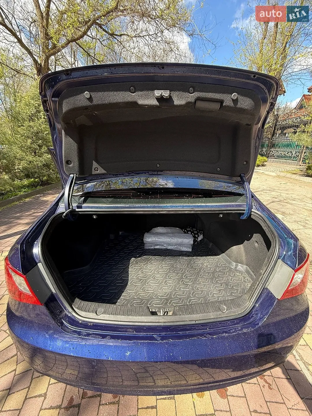 2010 Hyundai Sonata - мініатюра 8