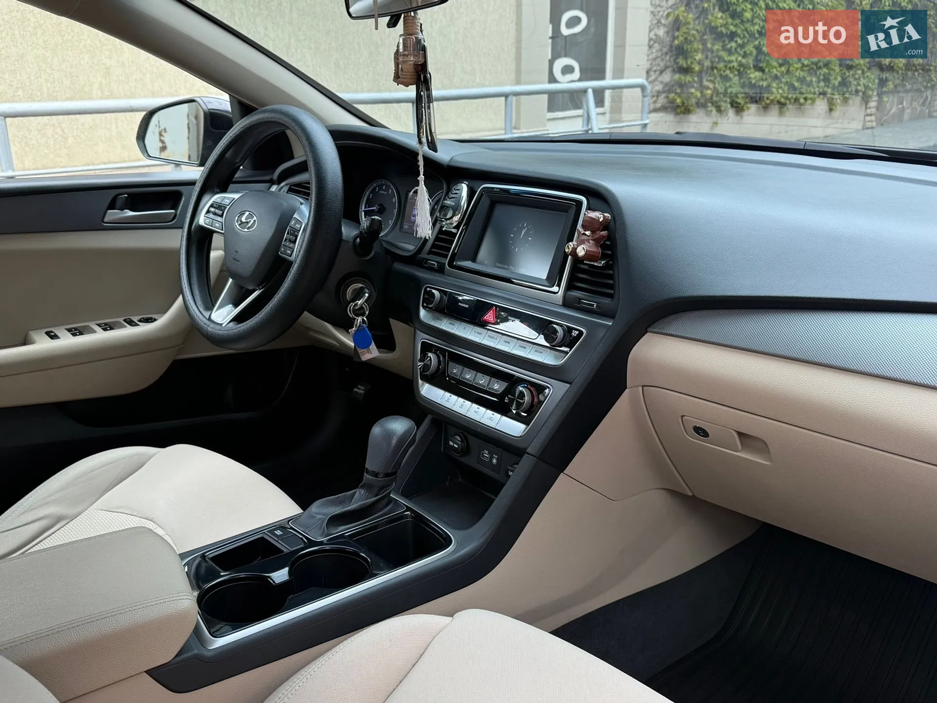2017 Hyundai Sonata - мініатюра 26