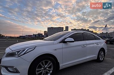 Седан Hyundai Sonata 2016 в Киеве