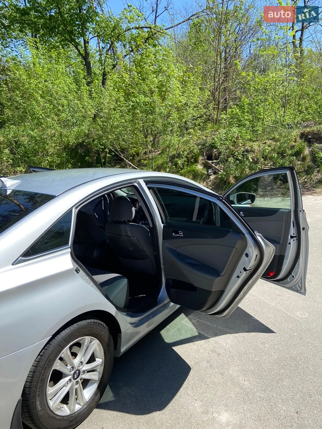 2010 Hyundai Sonata - мініатюра 12