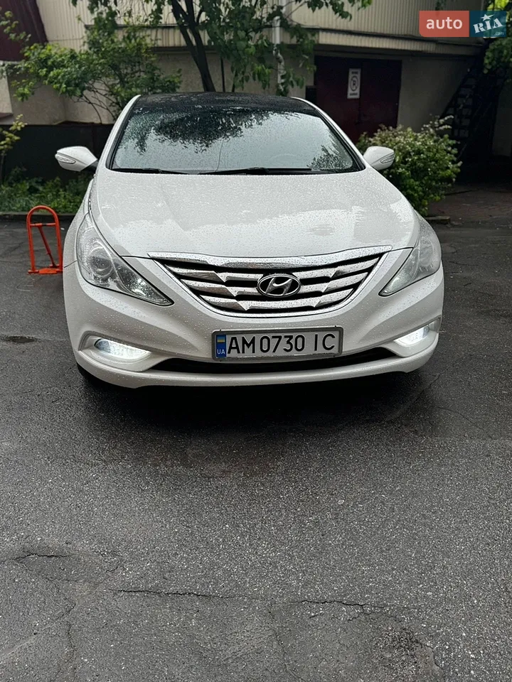 2010 Hyundai Sonata - мініатюра 23