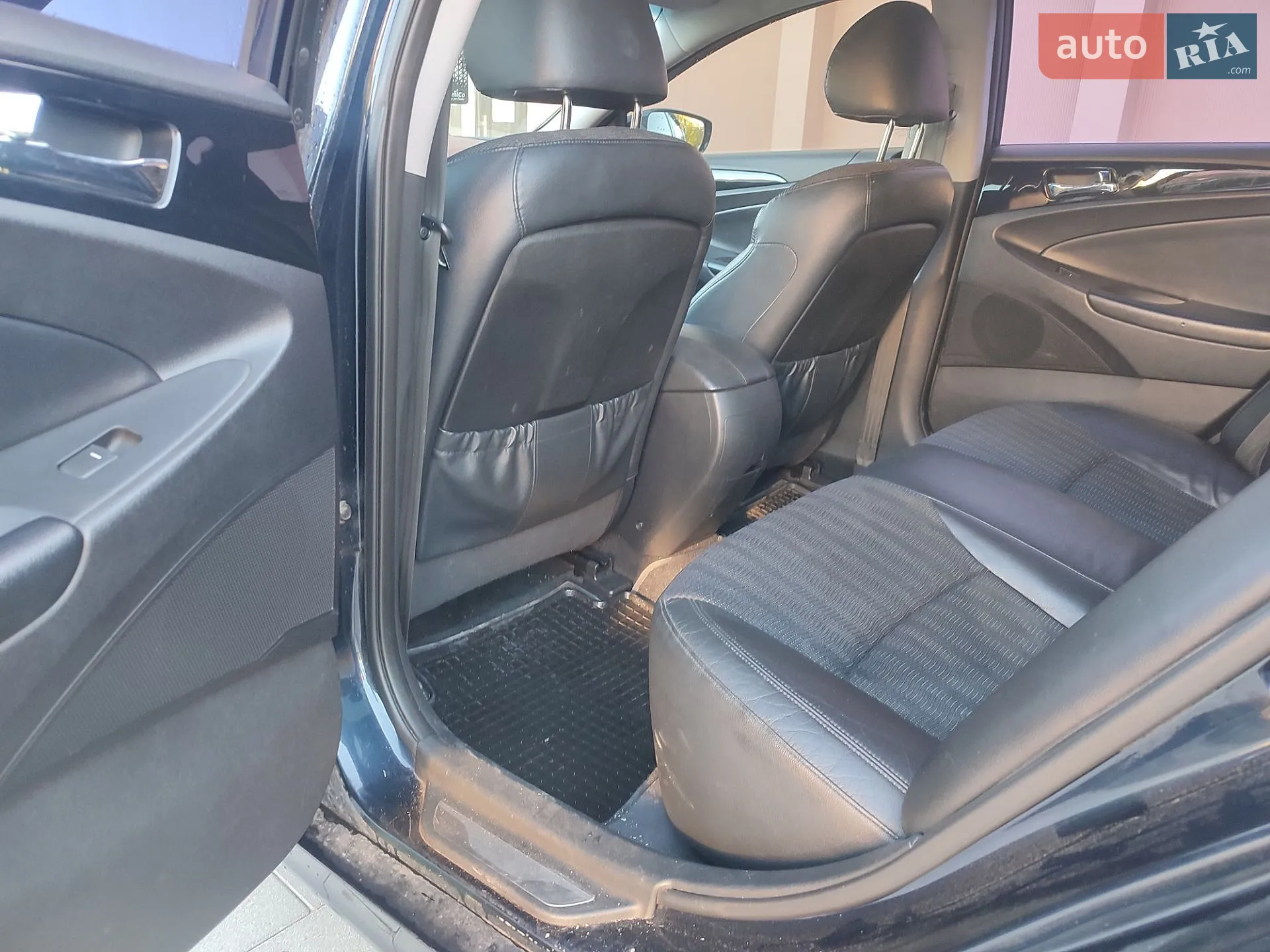 2010 Hyundai Sonata - мініатюра 3