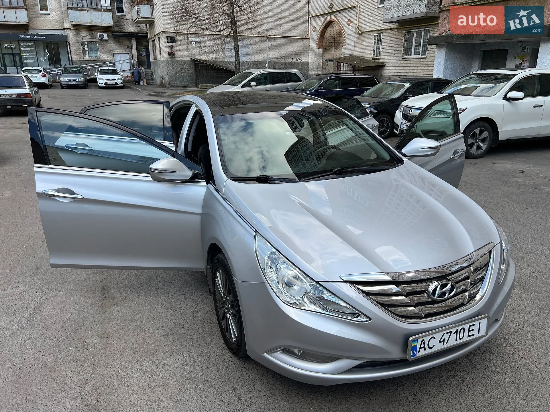 2011 Hyundai Sonata - мініатюра 2