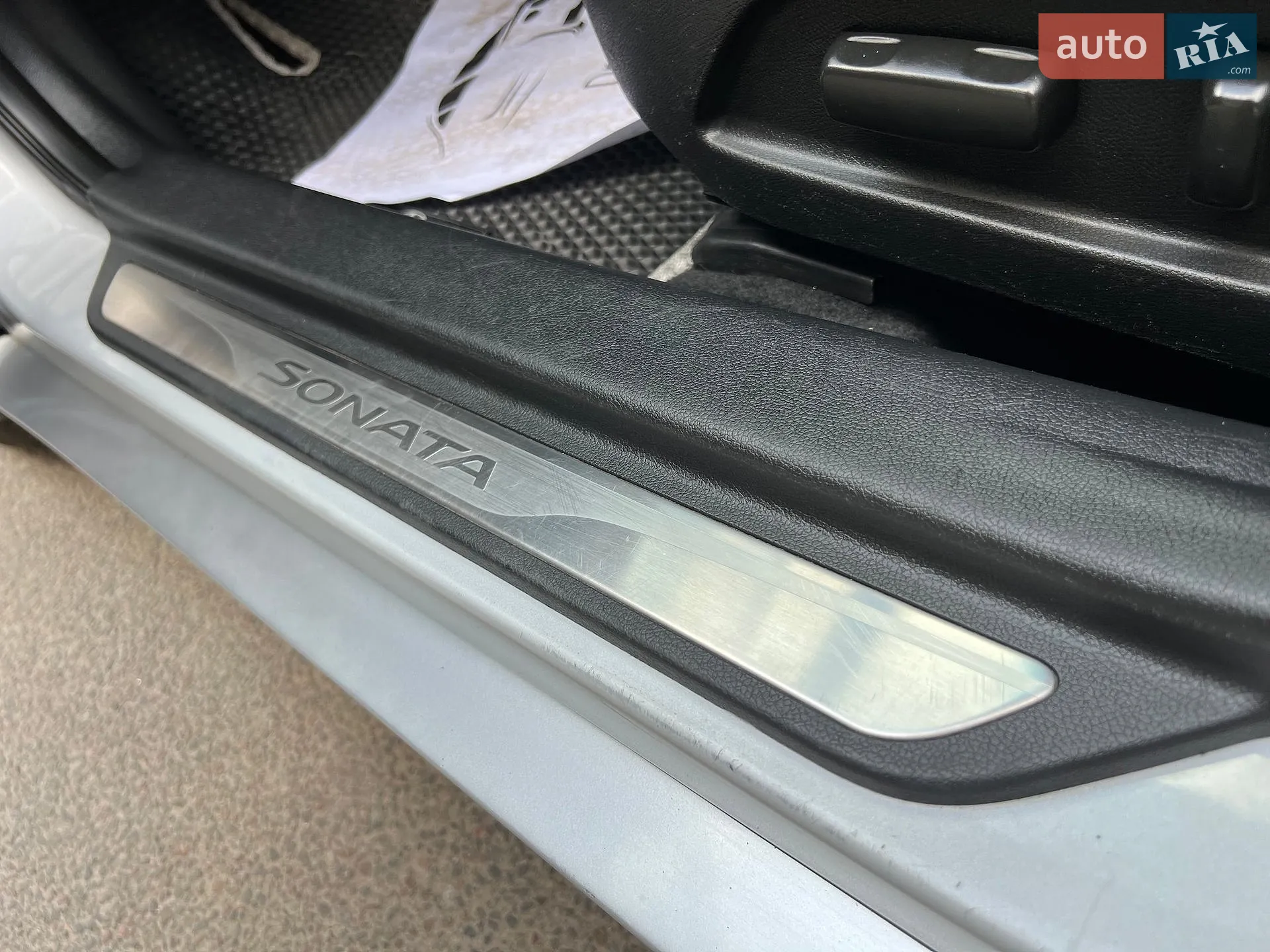 2011 Hyundai Sonata - мініатюра 9