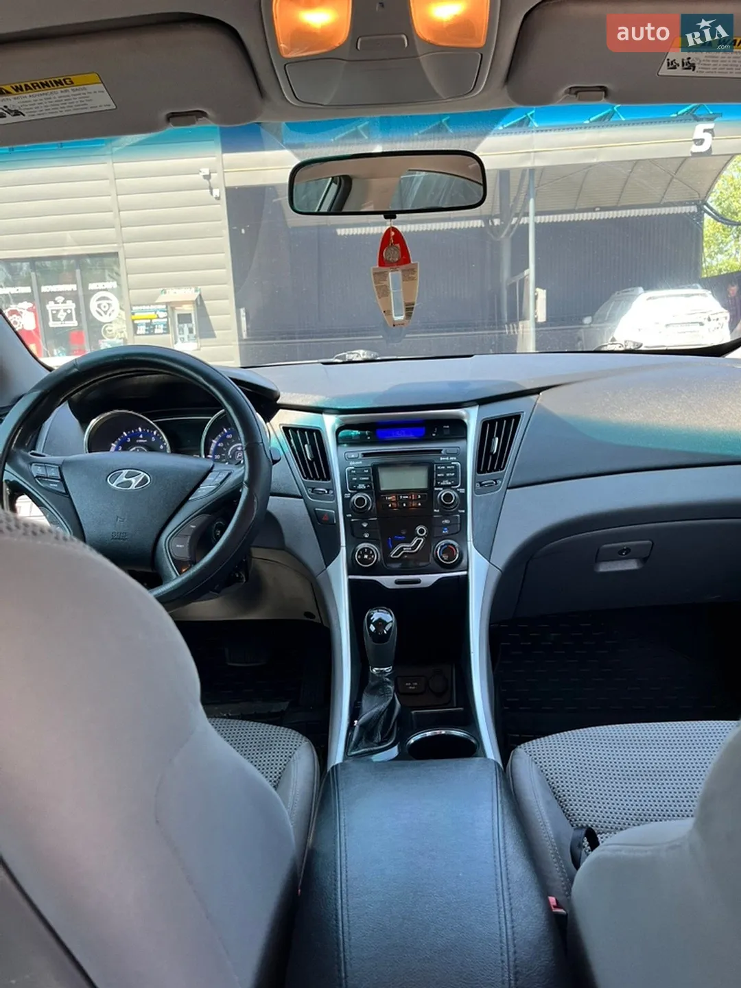 2010 Hyundai Sonata - мініатюра 10