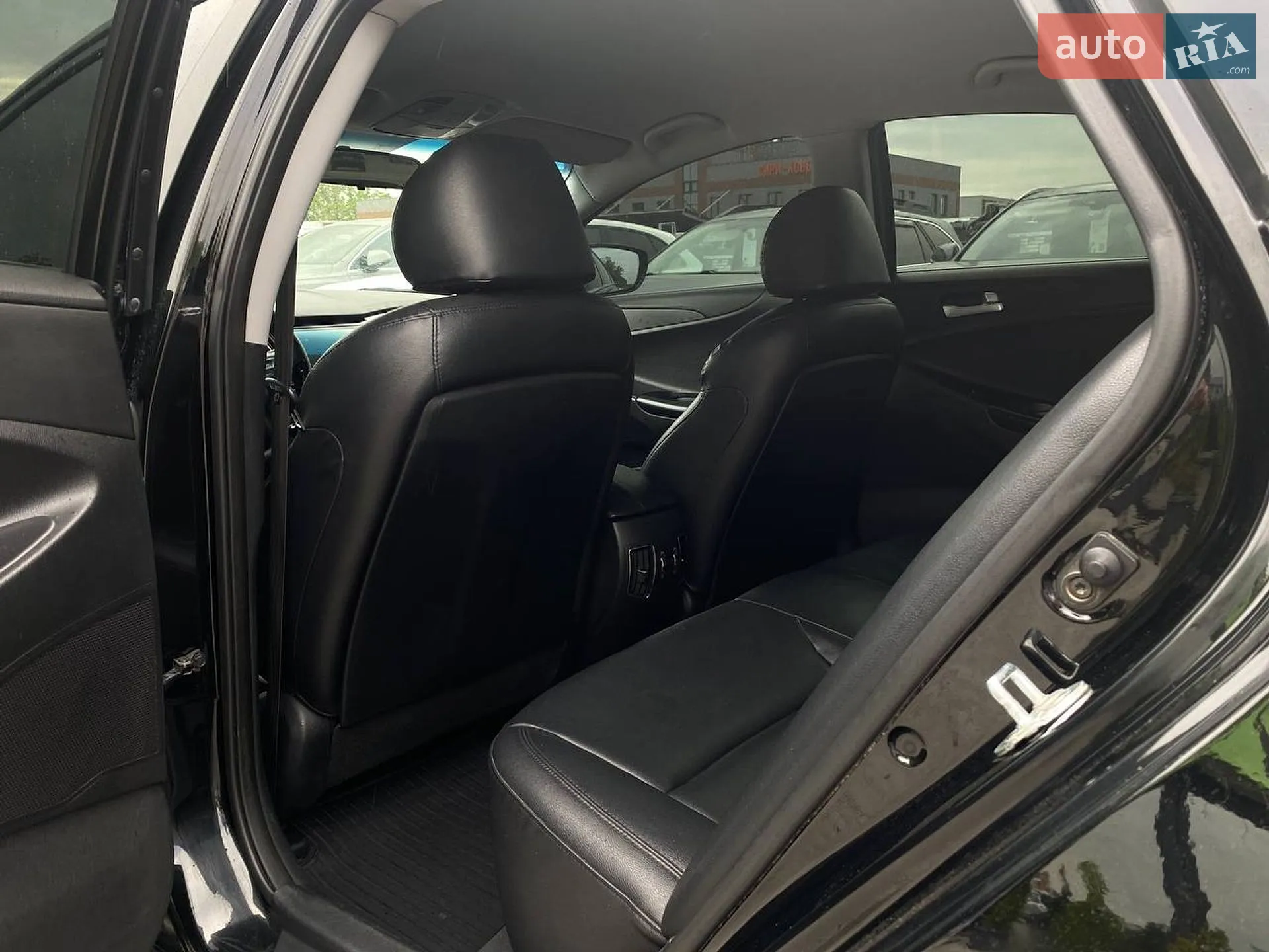 2011 Hyundai Sonata - мініатюра 30