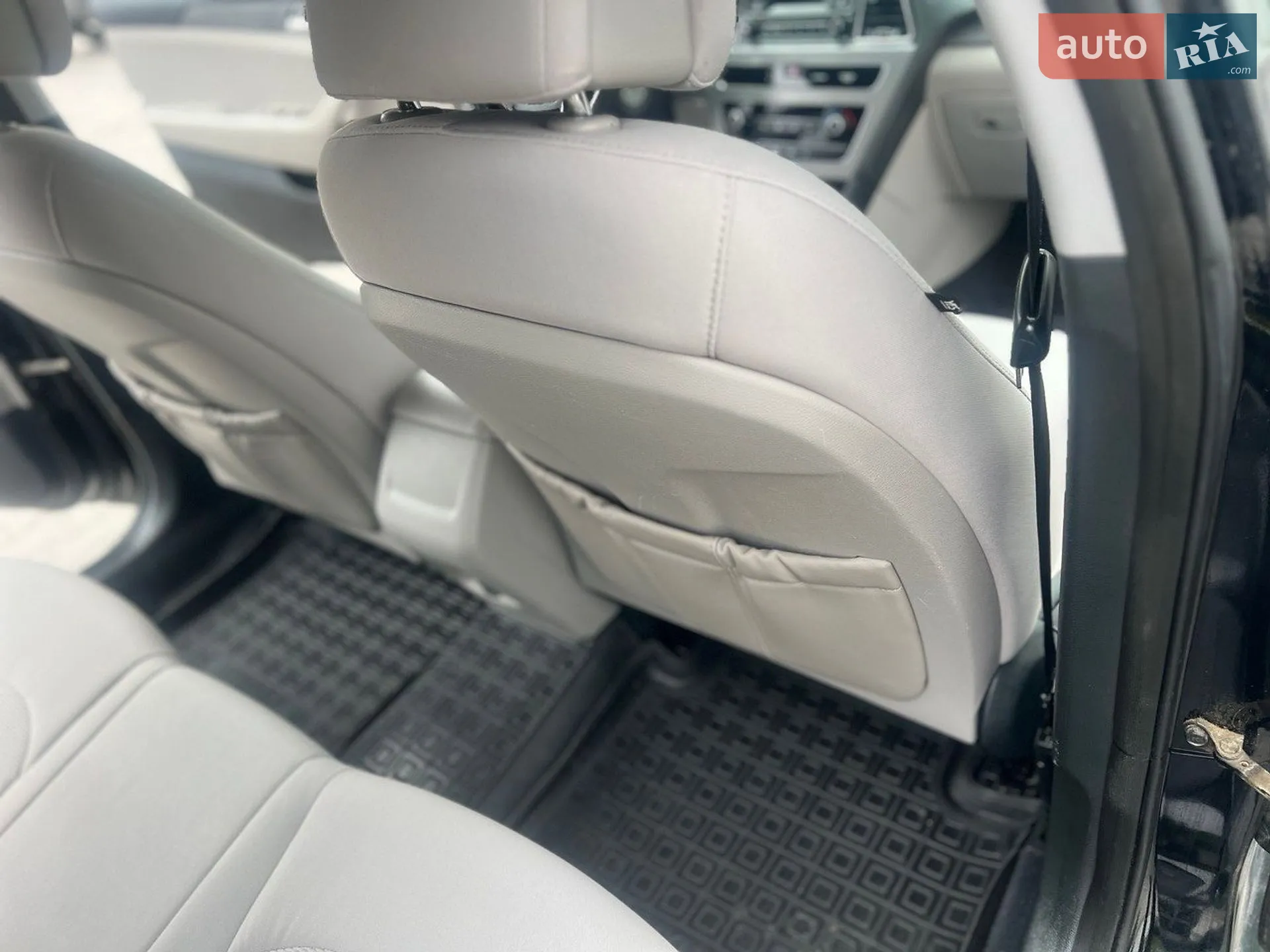 2014 Hyundai Sonata - мініатюра 16