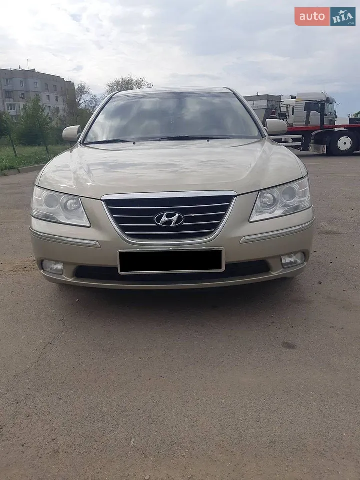 2010 Hyundai Sonata - мініатюра 16