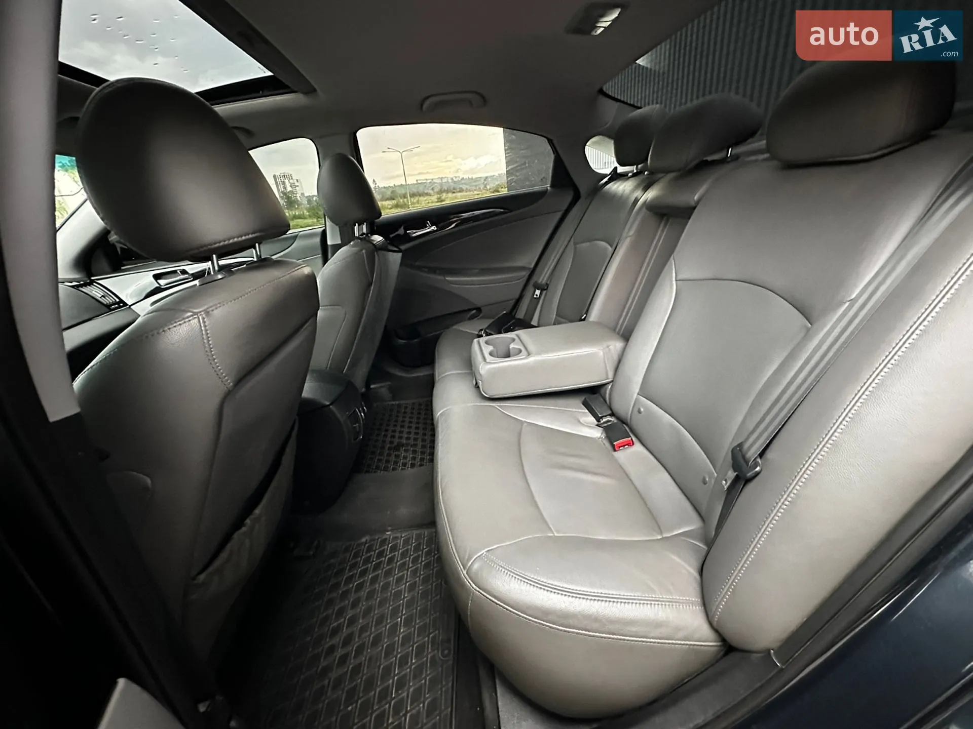 2011 Hyundai Sonata - мініатюра 18