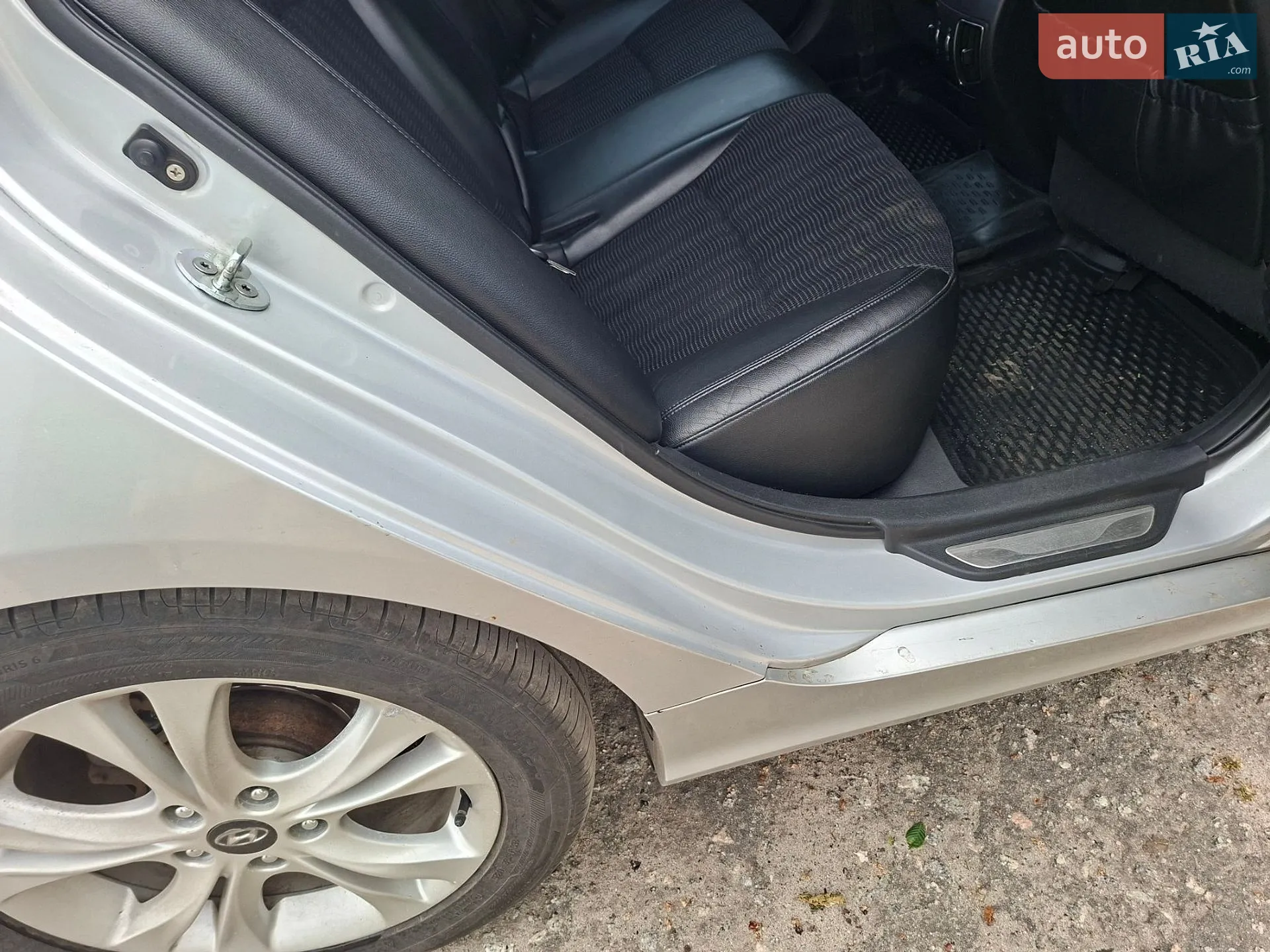 2010 Hyundai Sonata - мініатюра 9