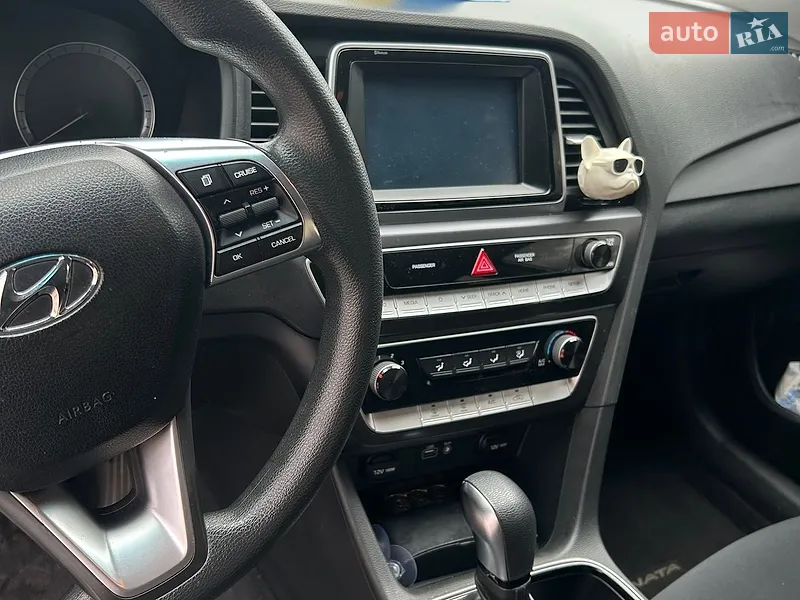 Hyundai Sonata 2018 VIN 5NPE24AF7JH703822 фото оголошення 10 з 63