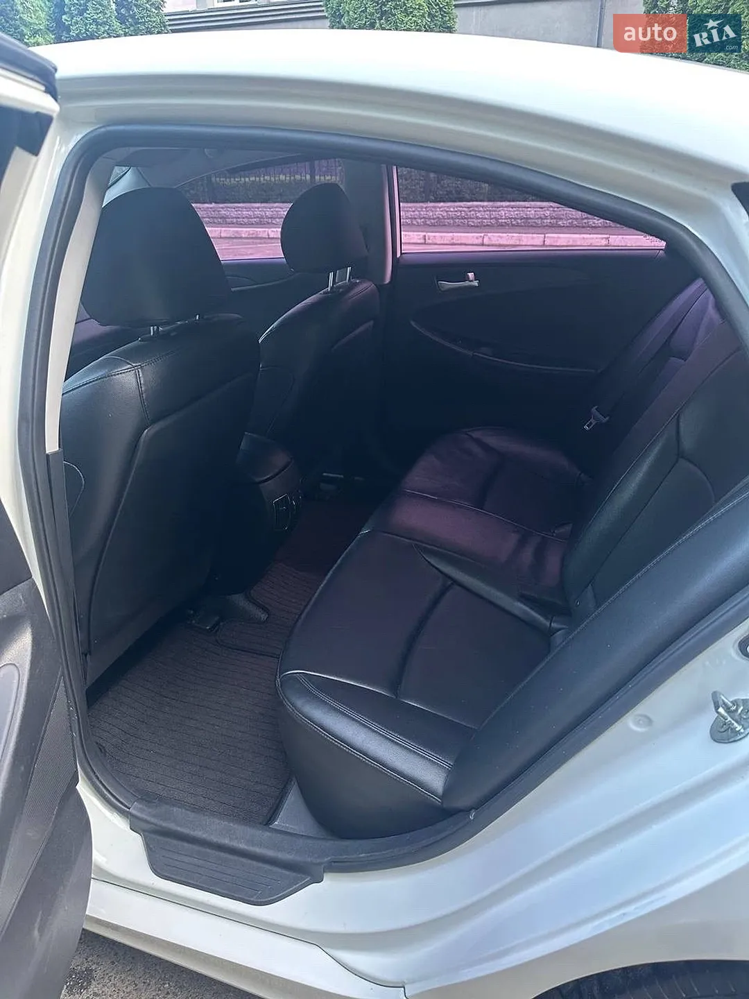 2011 Hyundai Sonata - мініатюра 17
