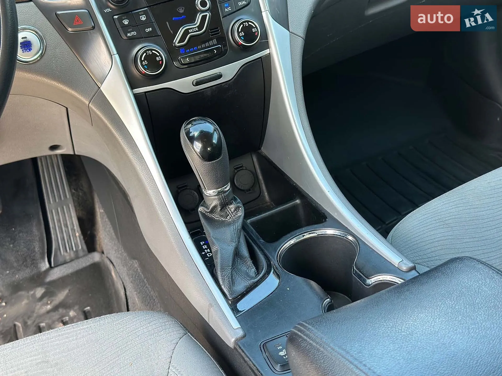 2013 Hyundai Sonata - мініатюра 16