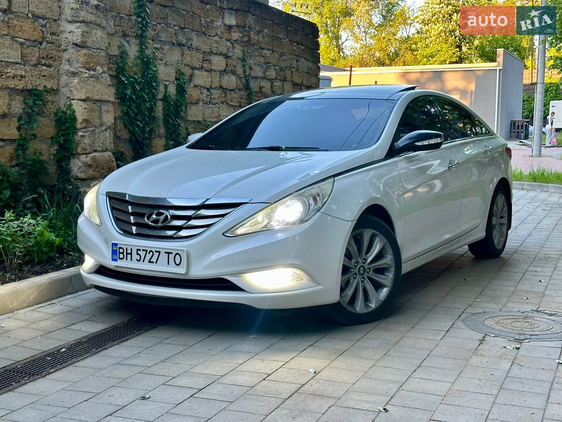2011 Hyundai Sonata - мініатюра 3