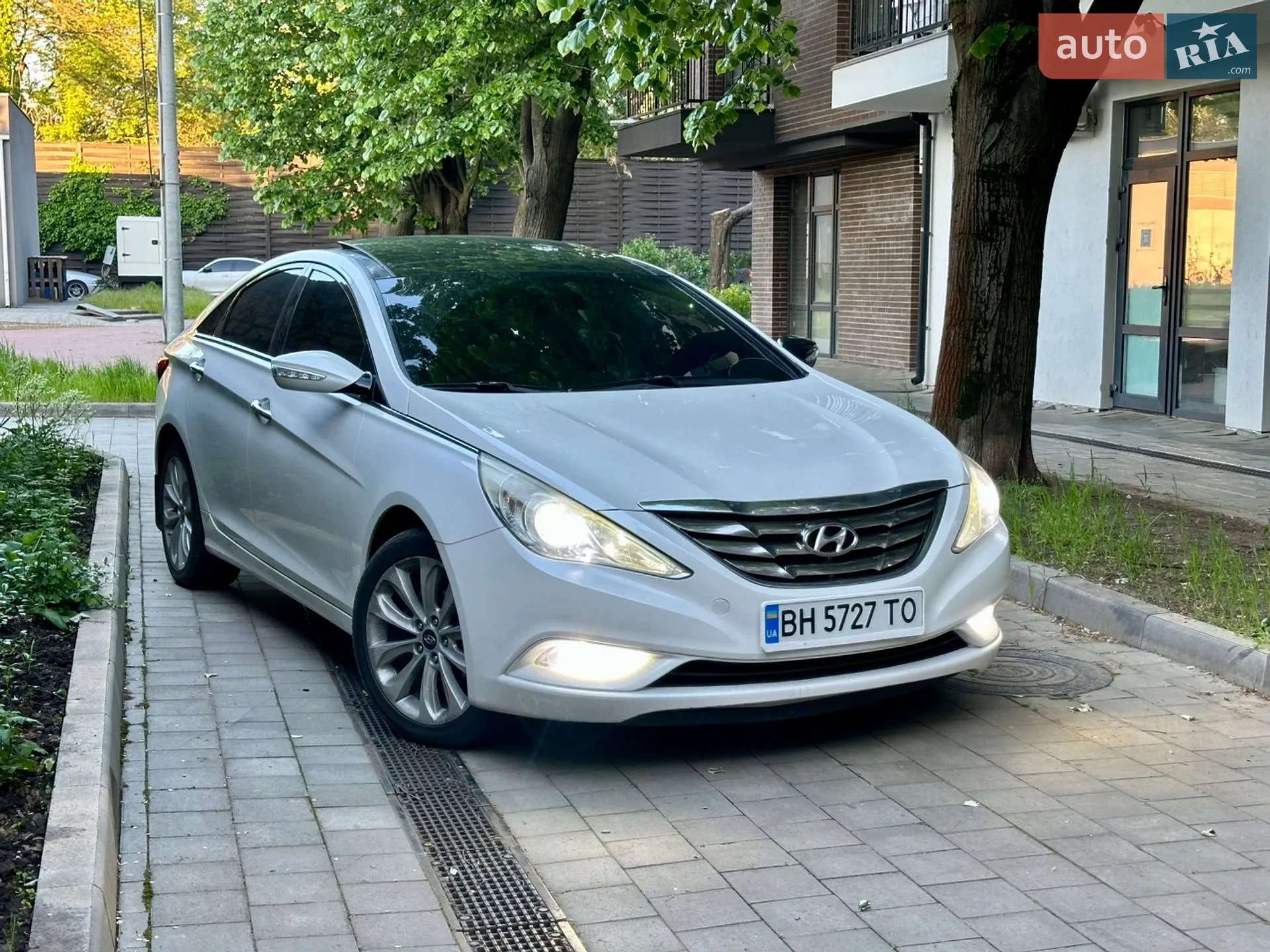 2011 Hyundai Sonata - мініатюра 5