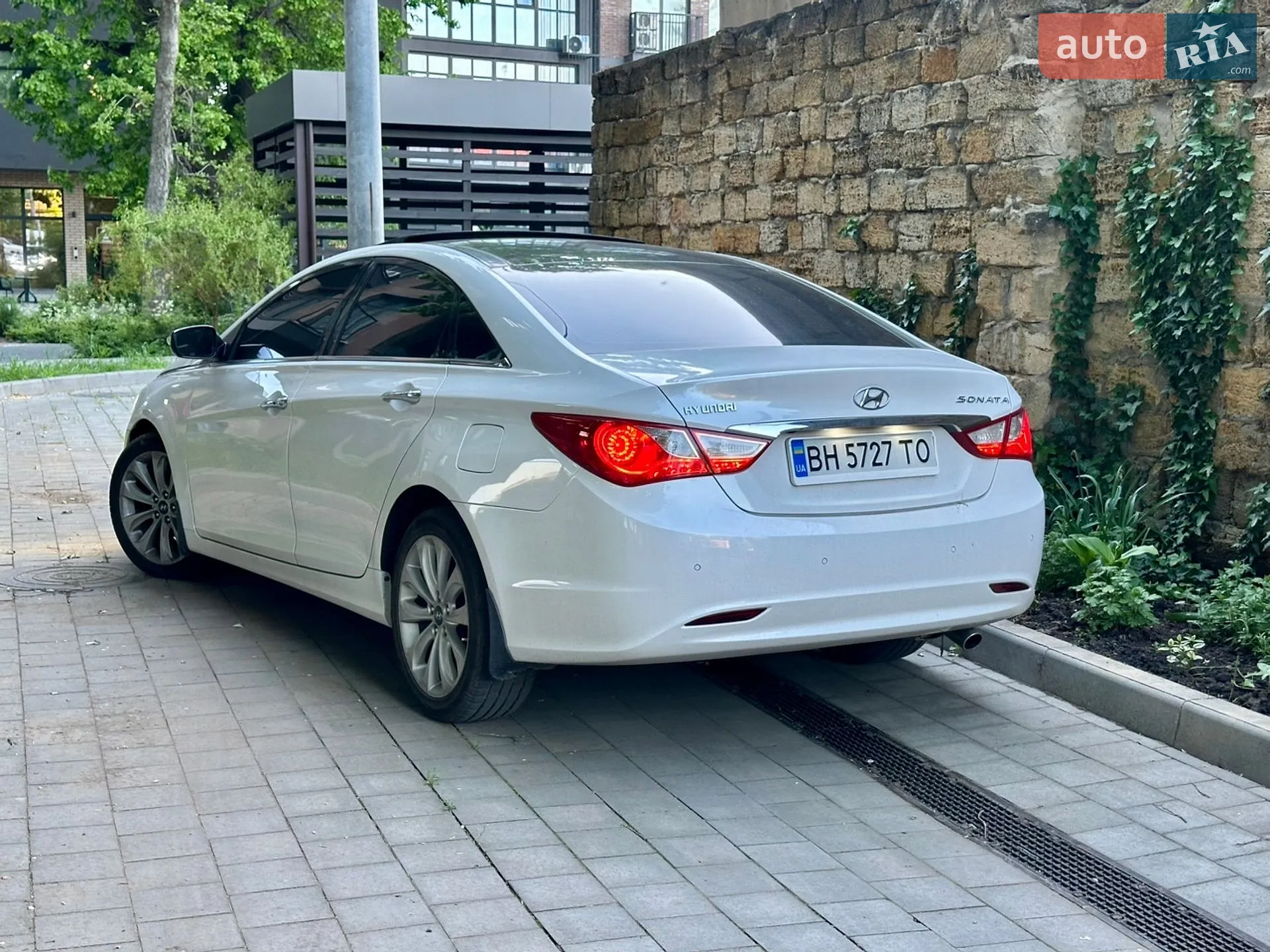 2011 Hyundai Sonata - мініатюра 8