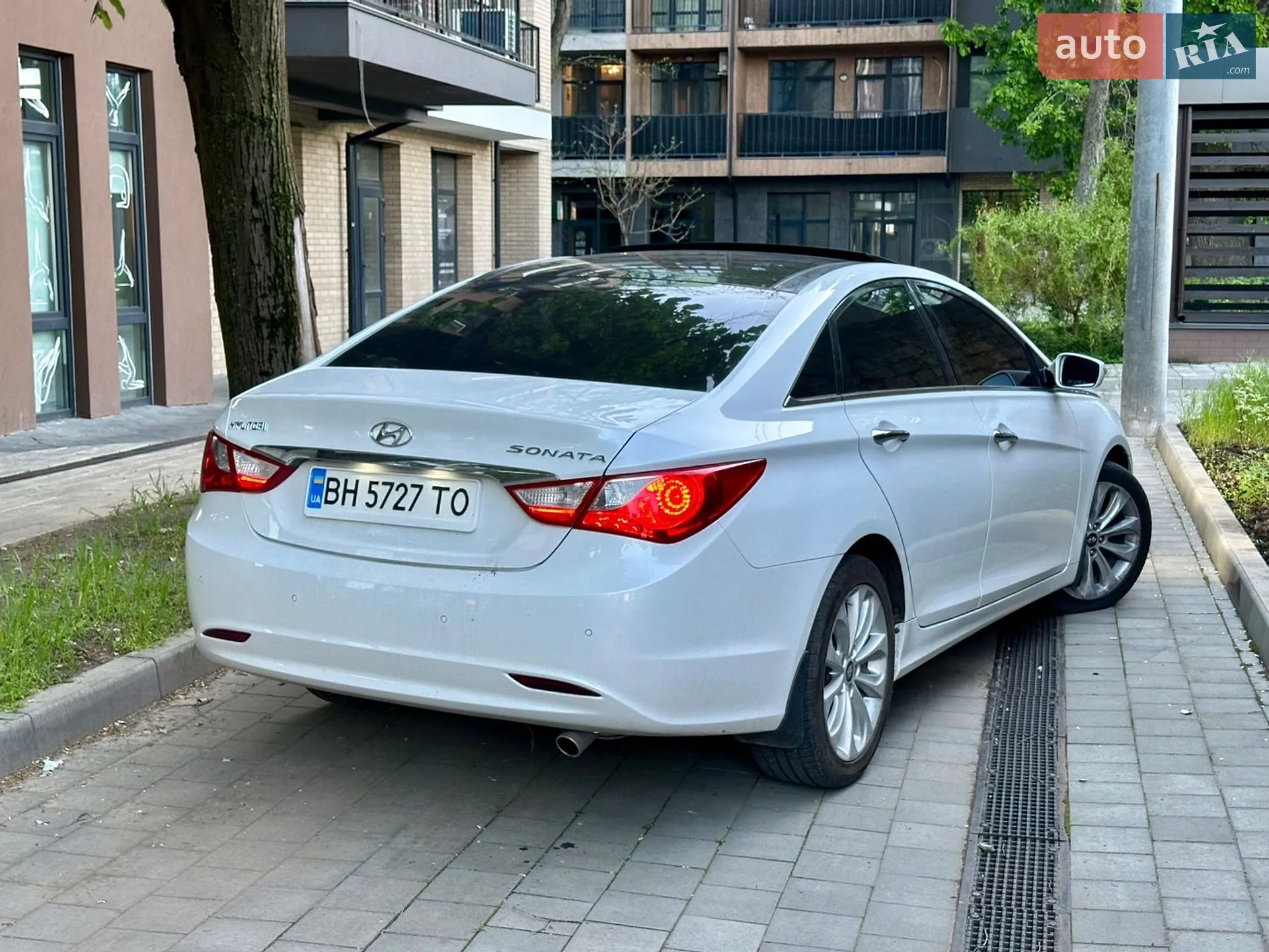 2011 Hyundai Sonata - мініатюра 10