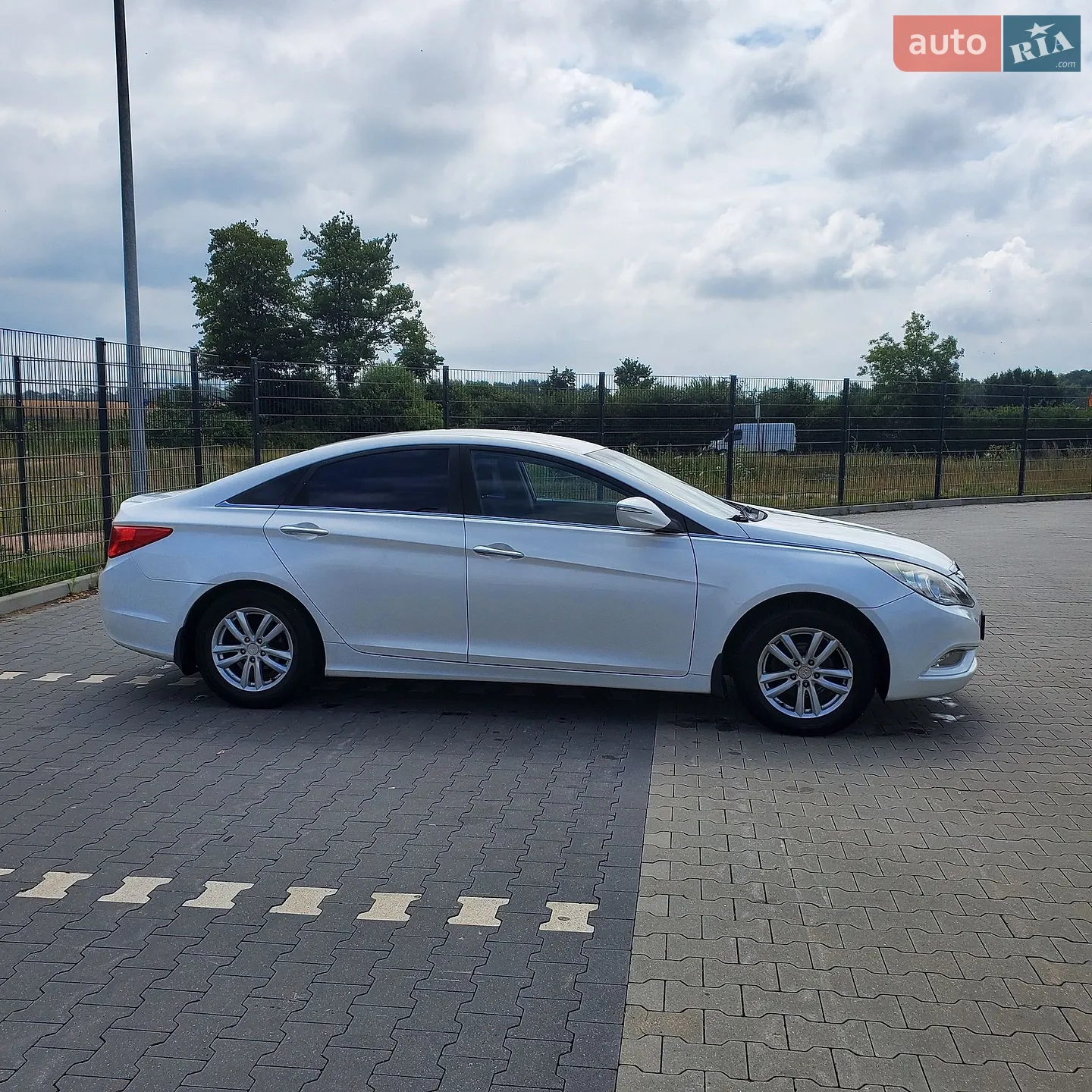 2011 Hyundai Sonata - мініатюра 4