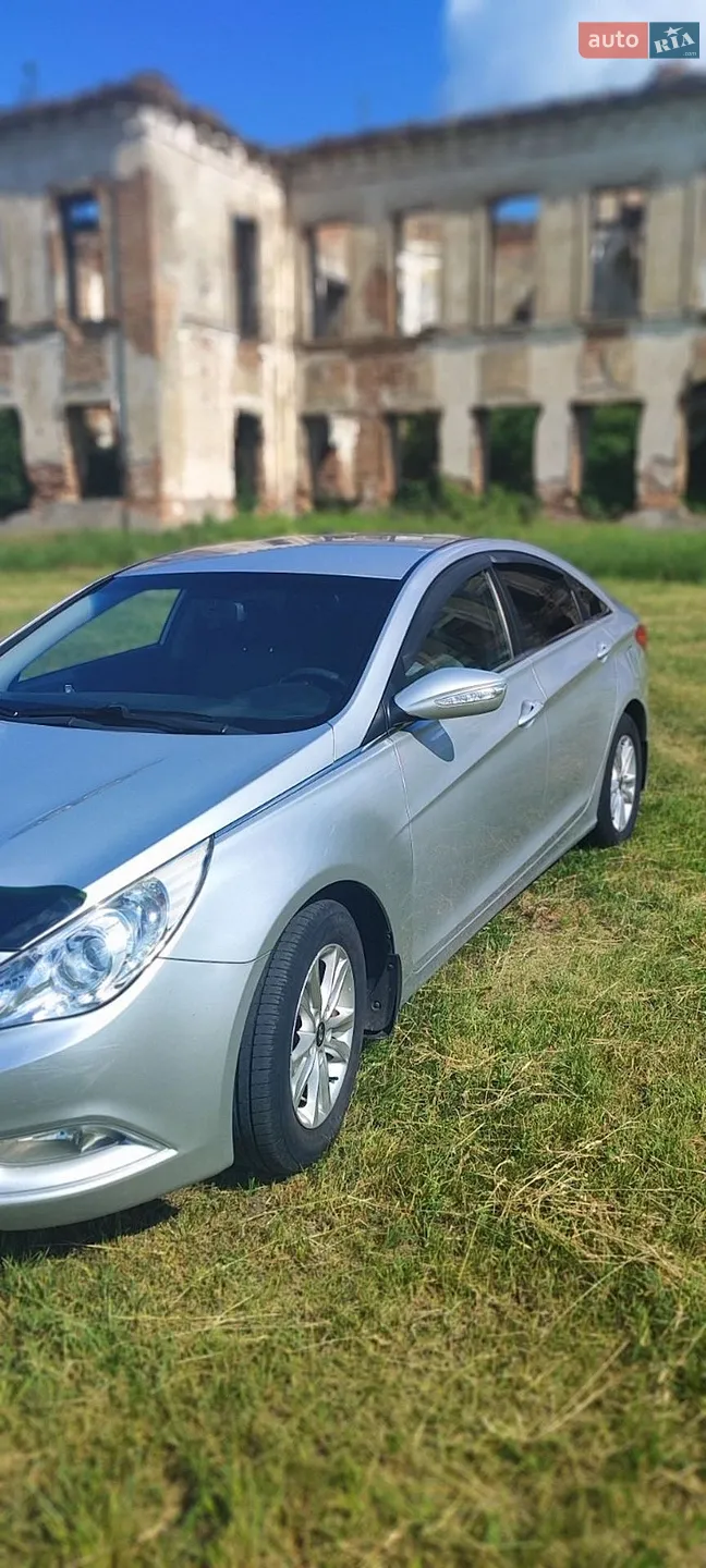 2010 Hyundai Sonata - мініатюра 4